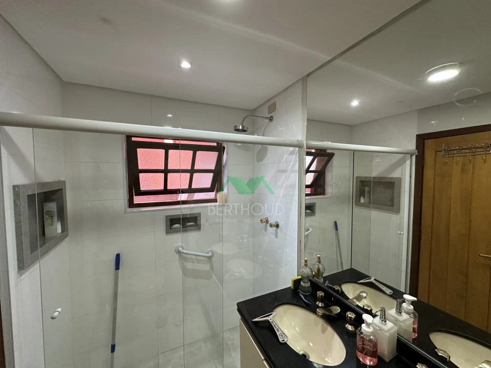 Imagens do imóveis APARTAMENTO A VENDA NO CORAÇÃO DO CAPIVARI EM CAMPOS DO JORDÃO  – OPORTUNIDADE IMPERDÍVEL!