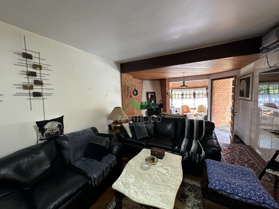 Imagens do imóveis APARTAMENTO A VENDA NO CORAÇÃO DO CAPIVARI EM CAMPOS DO JORDÃO  – OPORTUNIDADE IMPERDÍVEL!