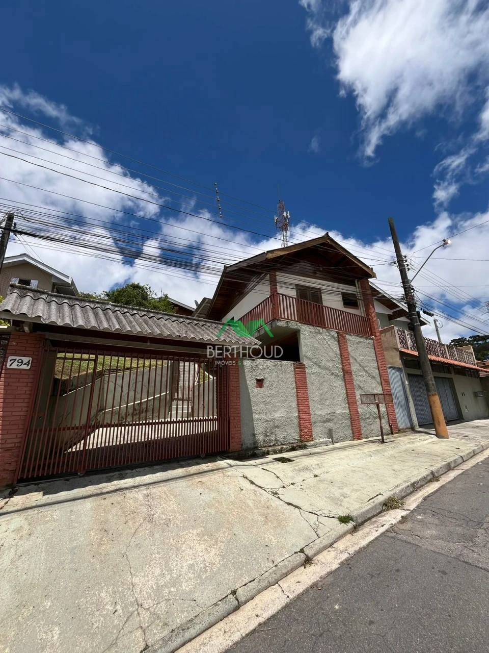 Imagens do imóveis Belíssima Casa À Venda Em Campos Do Jordão