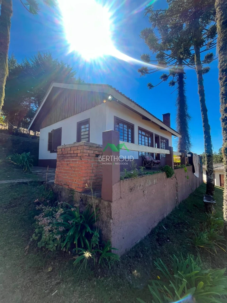 Imagens do imóveis casas com vista ampla para a cidade