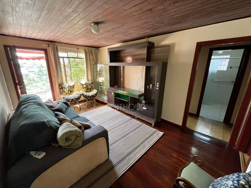 Imagens do imóveis Belíssima Casa À Venda Em Campos Do Jordão