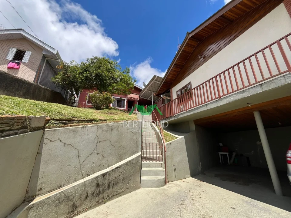 Imagens do imóveis Belíssima Casa À Venda Em Campos Do Jordão