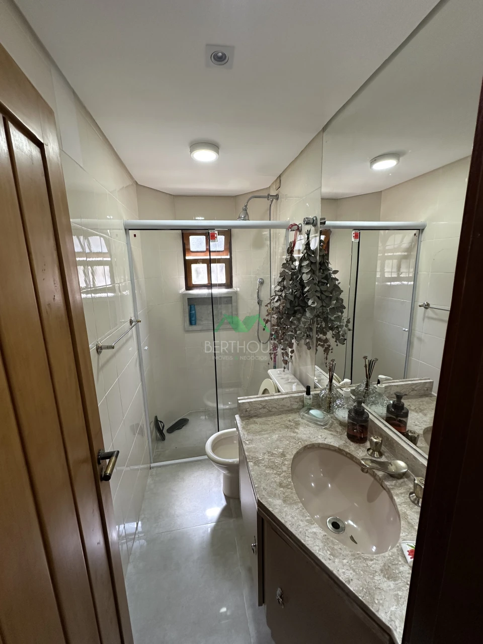 Imagens do imóveis APARTAMENTO A VENDA NO CORAÇÃO DO CAPIVARI EM CAMPOS DO JORDÃO  – OPORTUNIDADE IMPERDÍVEL!