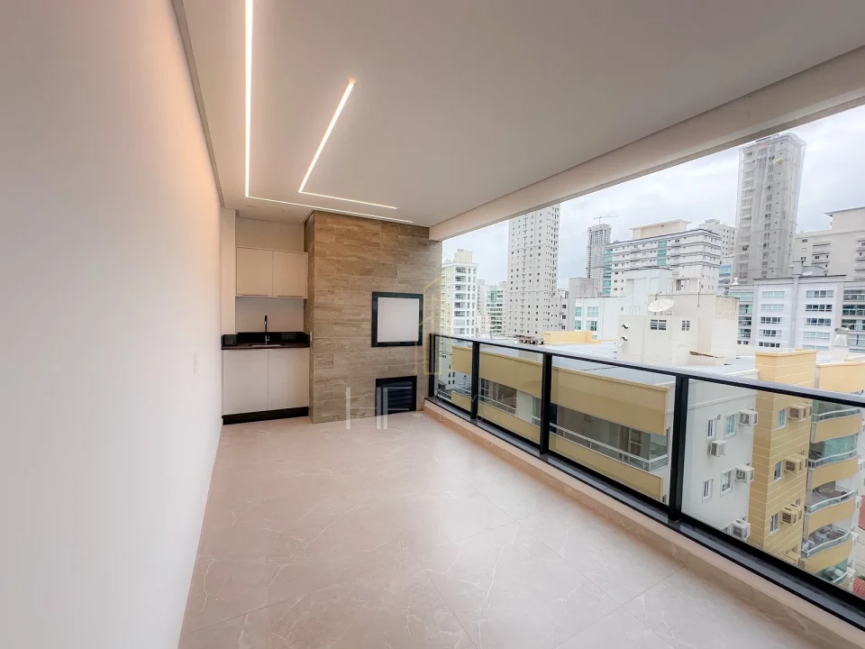 Imagens do imóveis Apartamento Pronto Meia Praia
