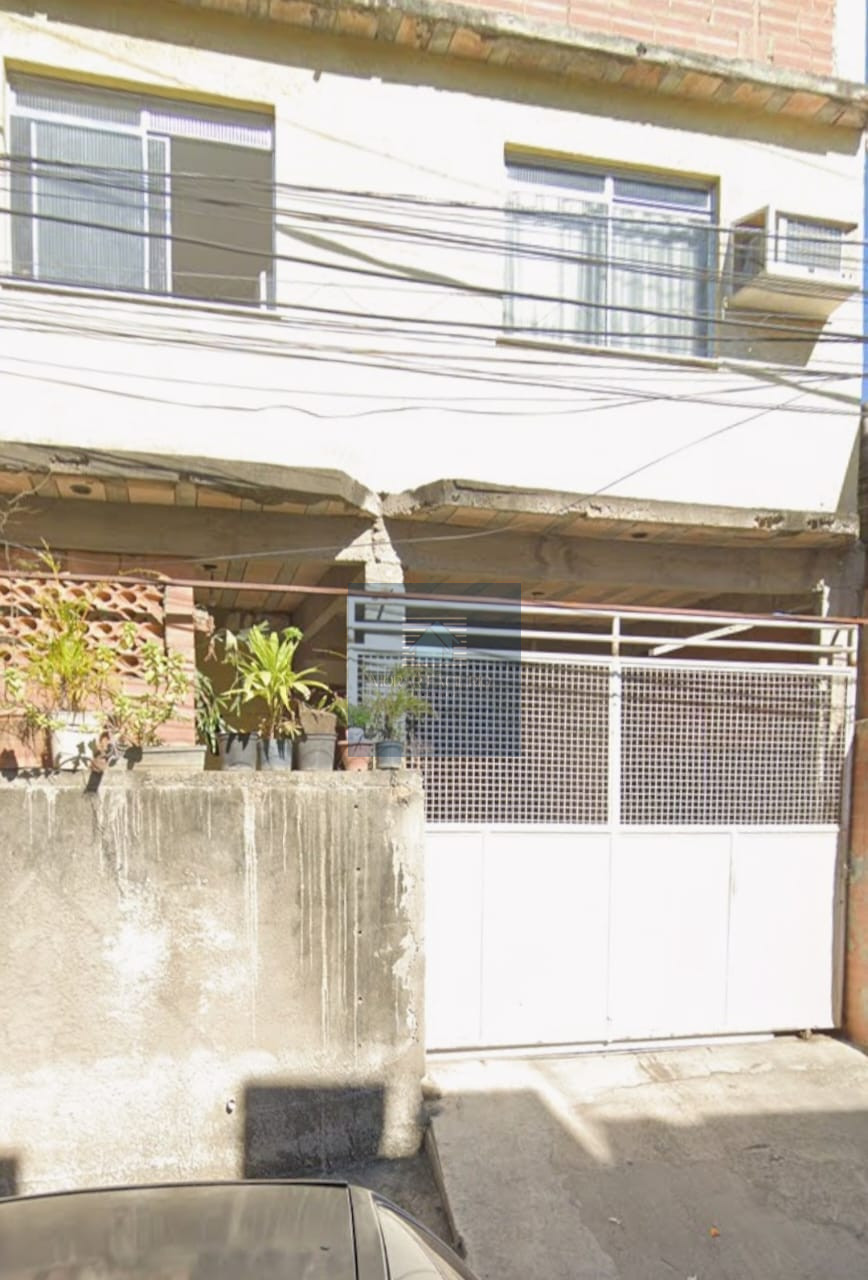 Imagens do imóveis Casa com 2 Quartos, Sala, Cozinha, Banheiro, Garagem e Terraço