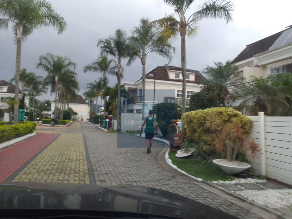 Imagens do imóveis Casa em Condomínio com 3 Quartos sendo 2 Suítes