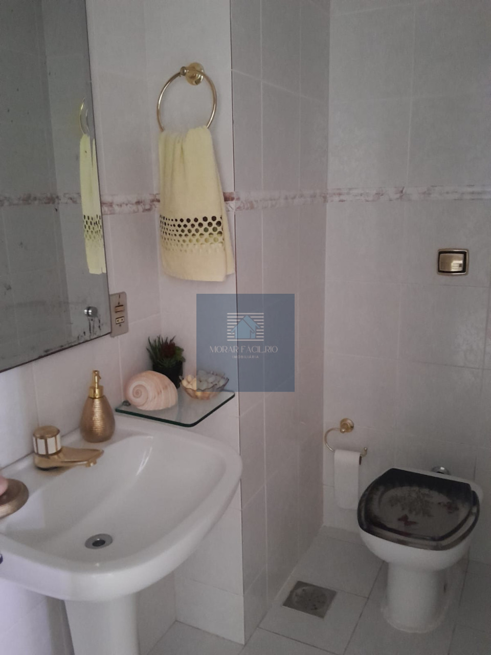 Imagens do imóveis Casa com 4 Quartos sendo 1 Suíte