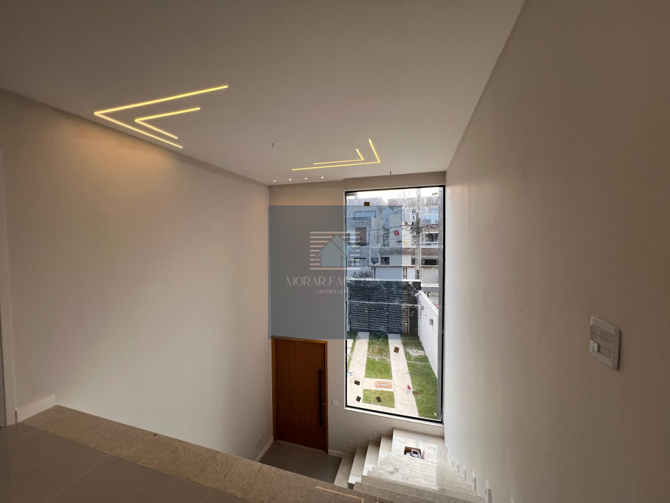 Imagens do imóveis Casa com 4 Suítes, Piscina com Iluminação e Prainha, Garagem com tomada para veículo elétrico