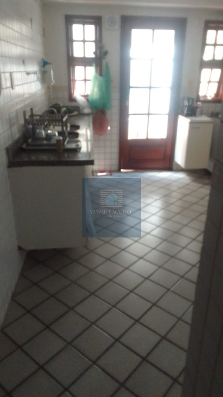 Imagens do imóveis Casa com 4 Suítes com Closets