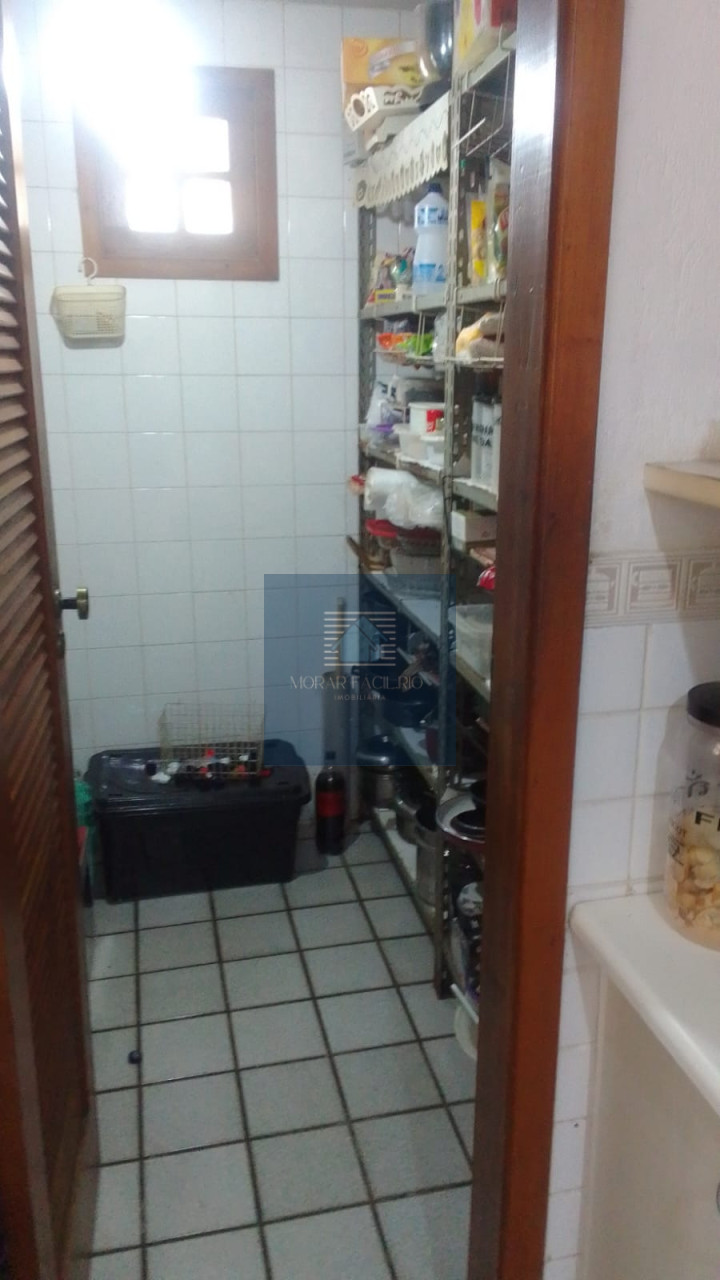 Imagens do imóveis Casa com 4 Suítes com Closets