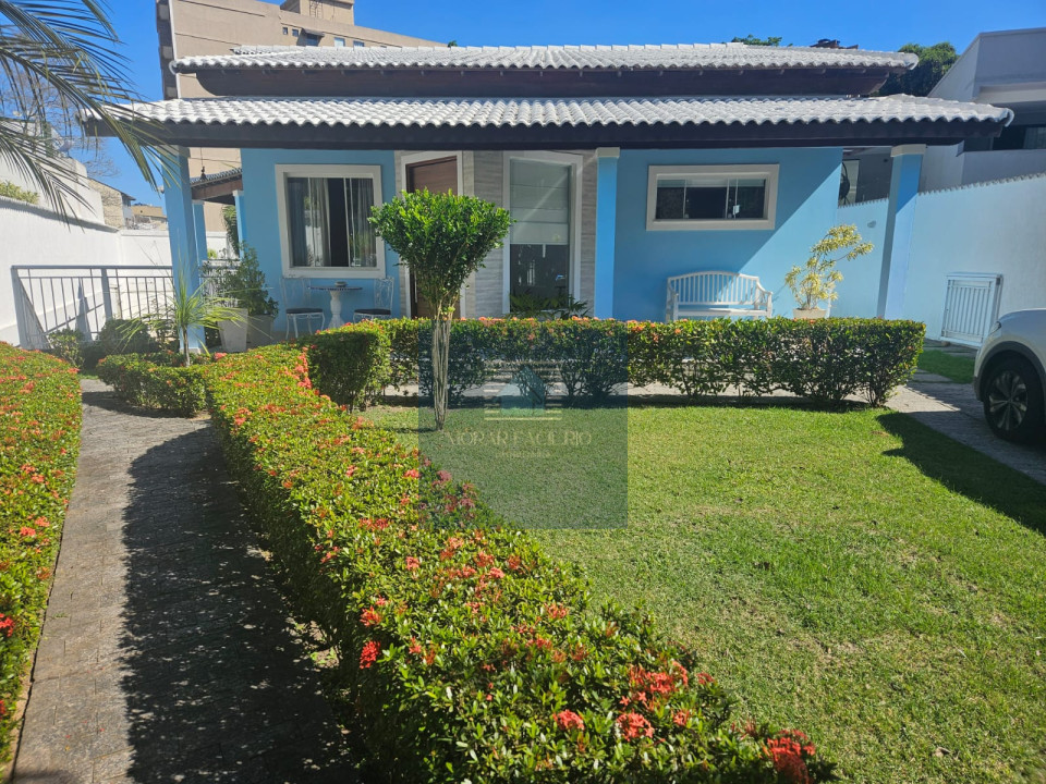 Imagens do imóveis Casa em Condomínio com 4 Quartos Sendo 2 Suítes