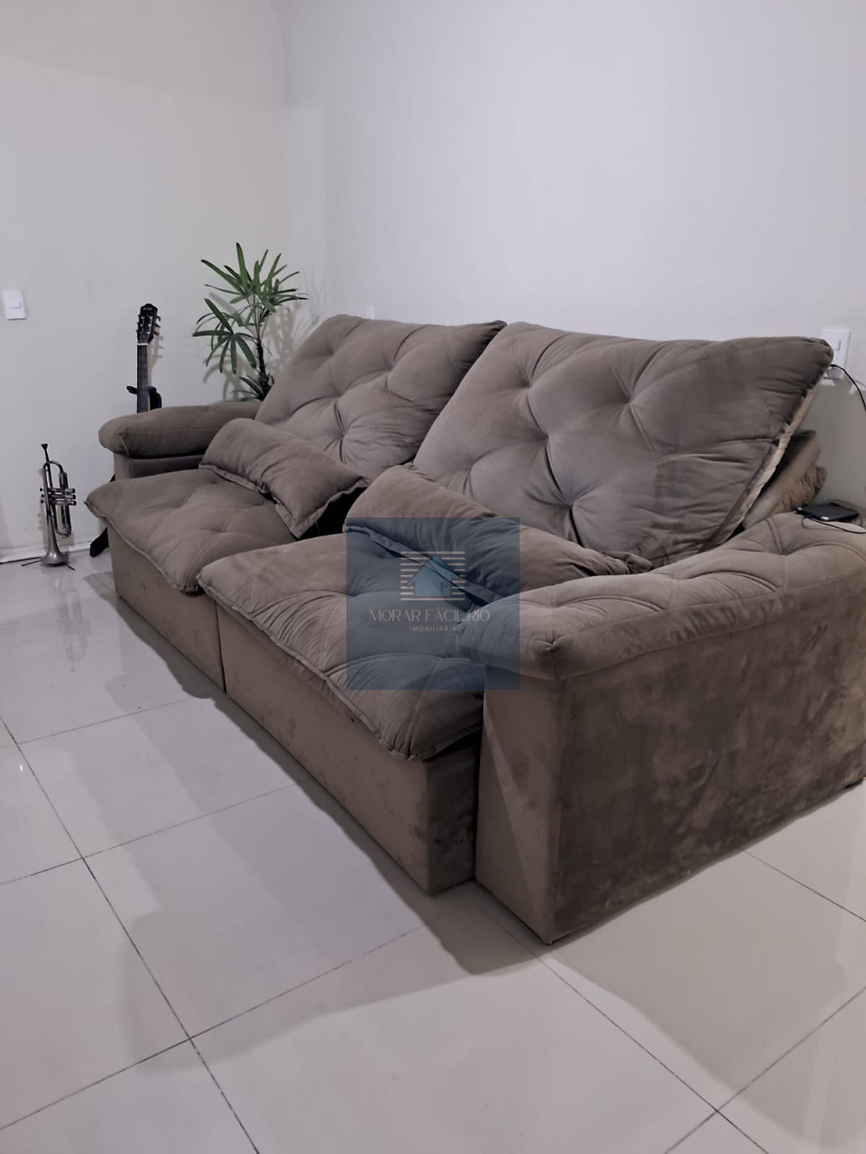 Imagens do imóveis Casa com 2 Quartos, Sala, Cozinha, Banheiro, Garagem e Terraço