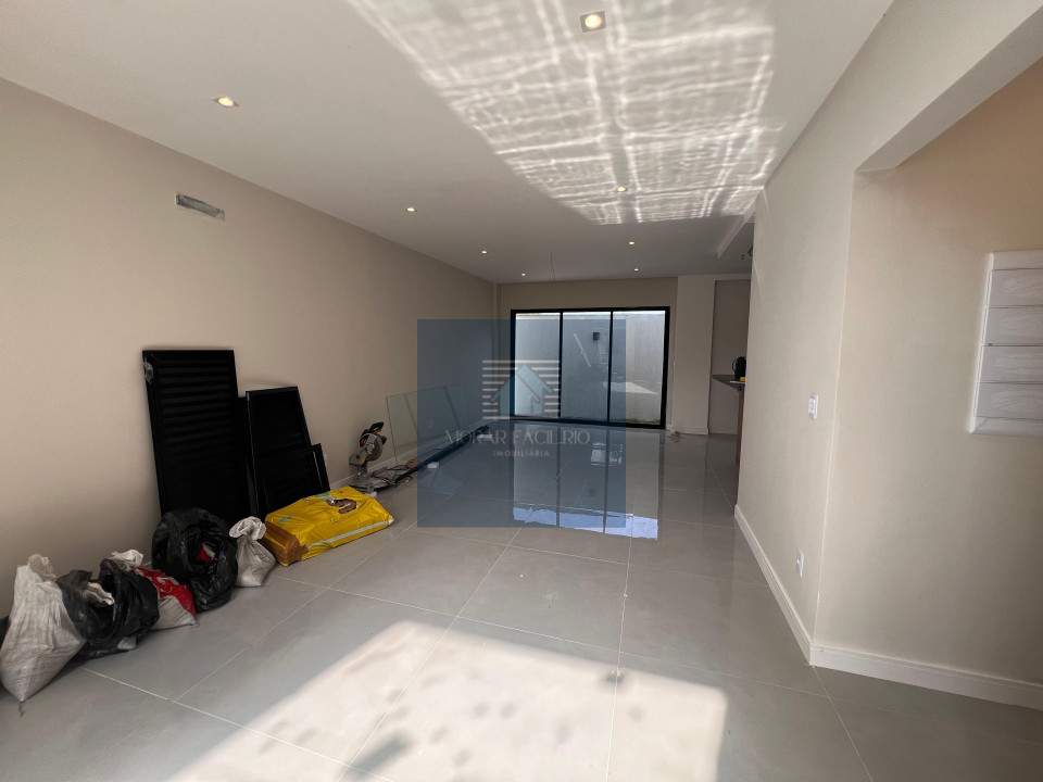 Imagens do imóveis Casa com 4 Suítes, Piscina com Iluminação e Prainha, Garagem com tomada para veículo elétrico