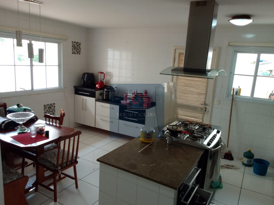 Imagens do imóveis Casa em Condomínio com 3 Quartos sendo 2 Suítes