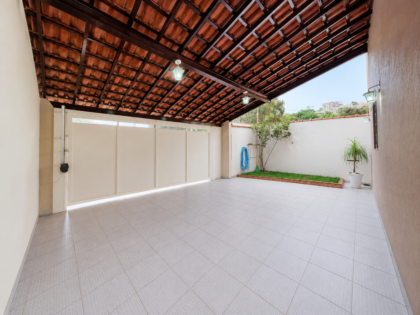 Imagens do imóveis CASA NO JARDIM PAULISTA COM PISCINA - ACEITA FINANCIAMENTO!