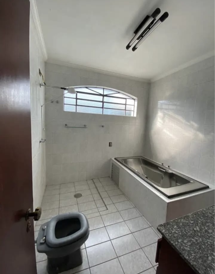 Imagens do imóveis Casa à venda com edícula e 5 quartos – Terreno grande com 313 m² - SANTA GERTRUDES EM JUNDIAI-SP