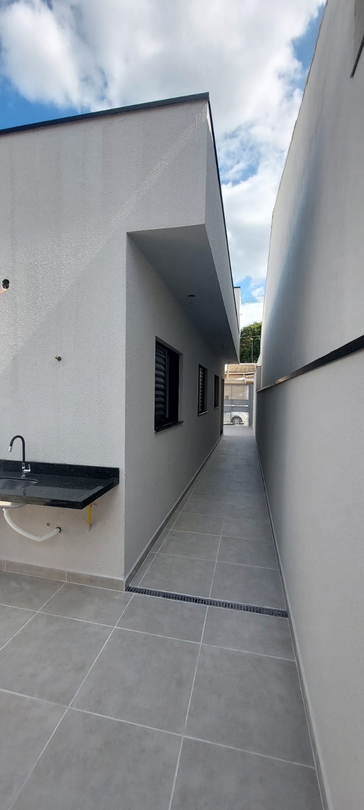 Imagens do imóveis Casa Nova à Venda em Jundiaí – 3 Dormitórios (1 Suíte) com Fácil Acesso à Anhanguera