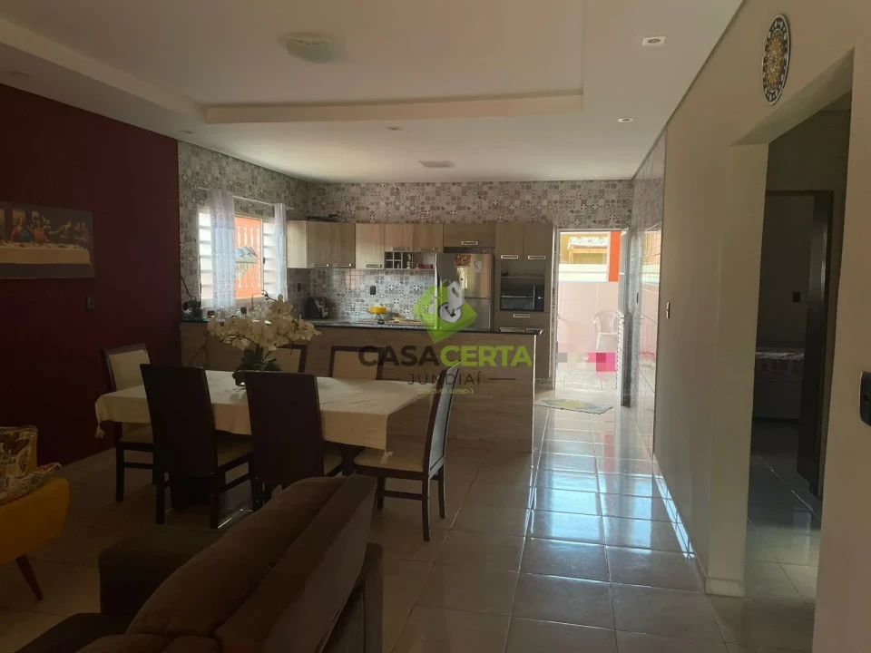Casa a venda com Piscina - em Jarinu - Vila Ypê!