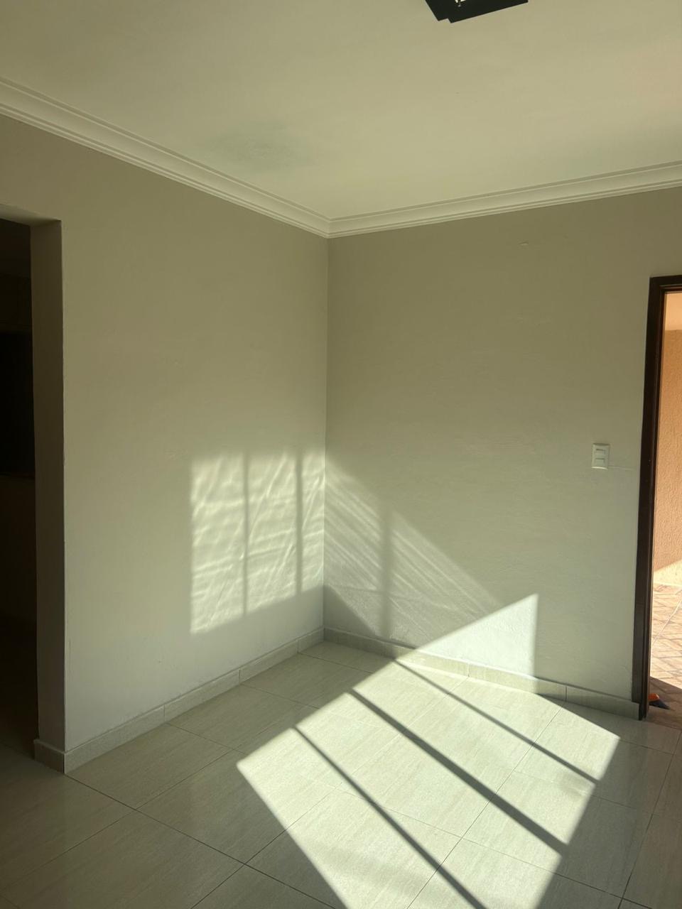 Imagens do imóveis CASA TÉRREA DE ESQUINA À VENDA EM VÁRZEA PAULISTA | 3 DORMITÓRIOS | QUINTAL AMPLO | ACEITA FINANCIAMENTO