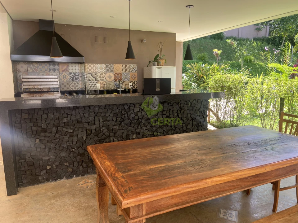 CASA EM CONDOMINIO EM JUNDIAÍ, COM 4 SUÍTES!