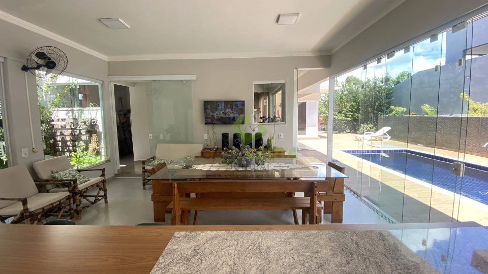 CASA TÉRREA MARAVILHOSA, EM CONDOMINIO FECHADO EM JUNDIAÍ - COM 4 DORMITÓRIOS