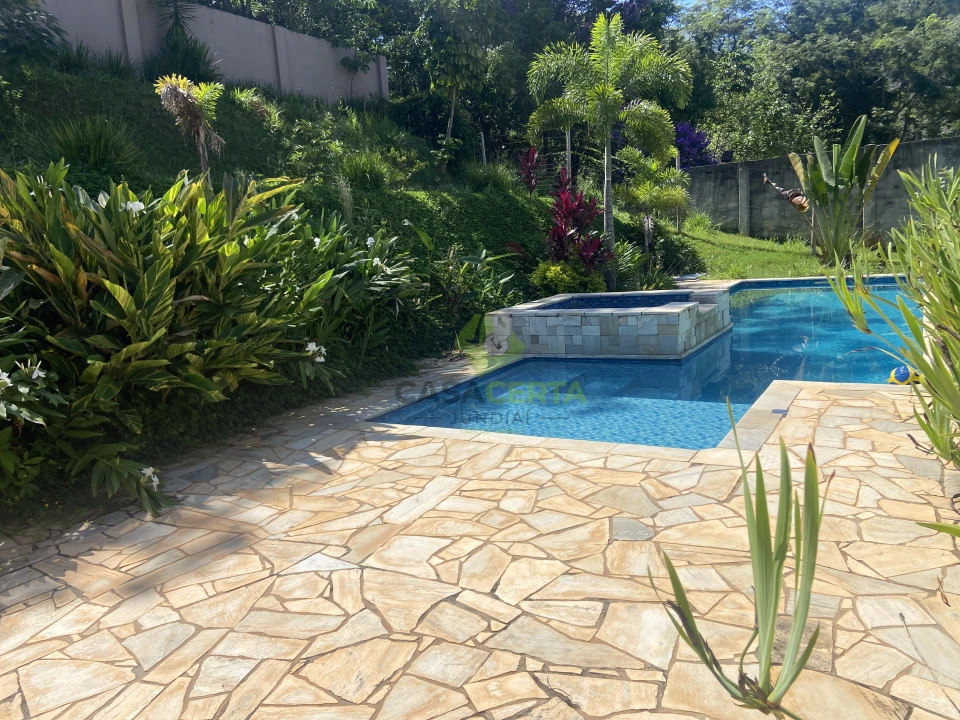 CASA EM CONDOMINIO EM JUNDIAÍ, COM 4 SUÍTES!