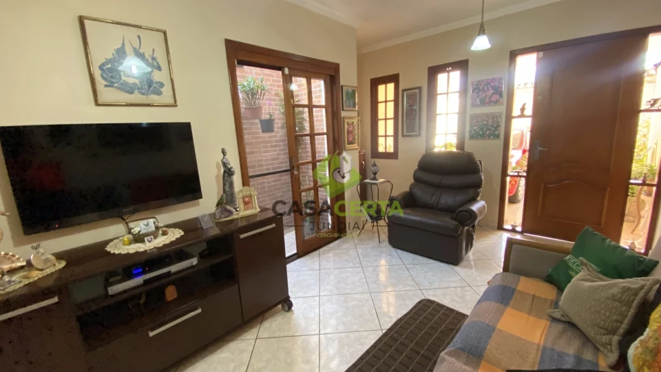 Casa à venda em Jundiaí – Jardim Danúbio - 3 Dormitórios - Próximo ao Maxi Shopping