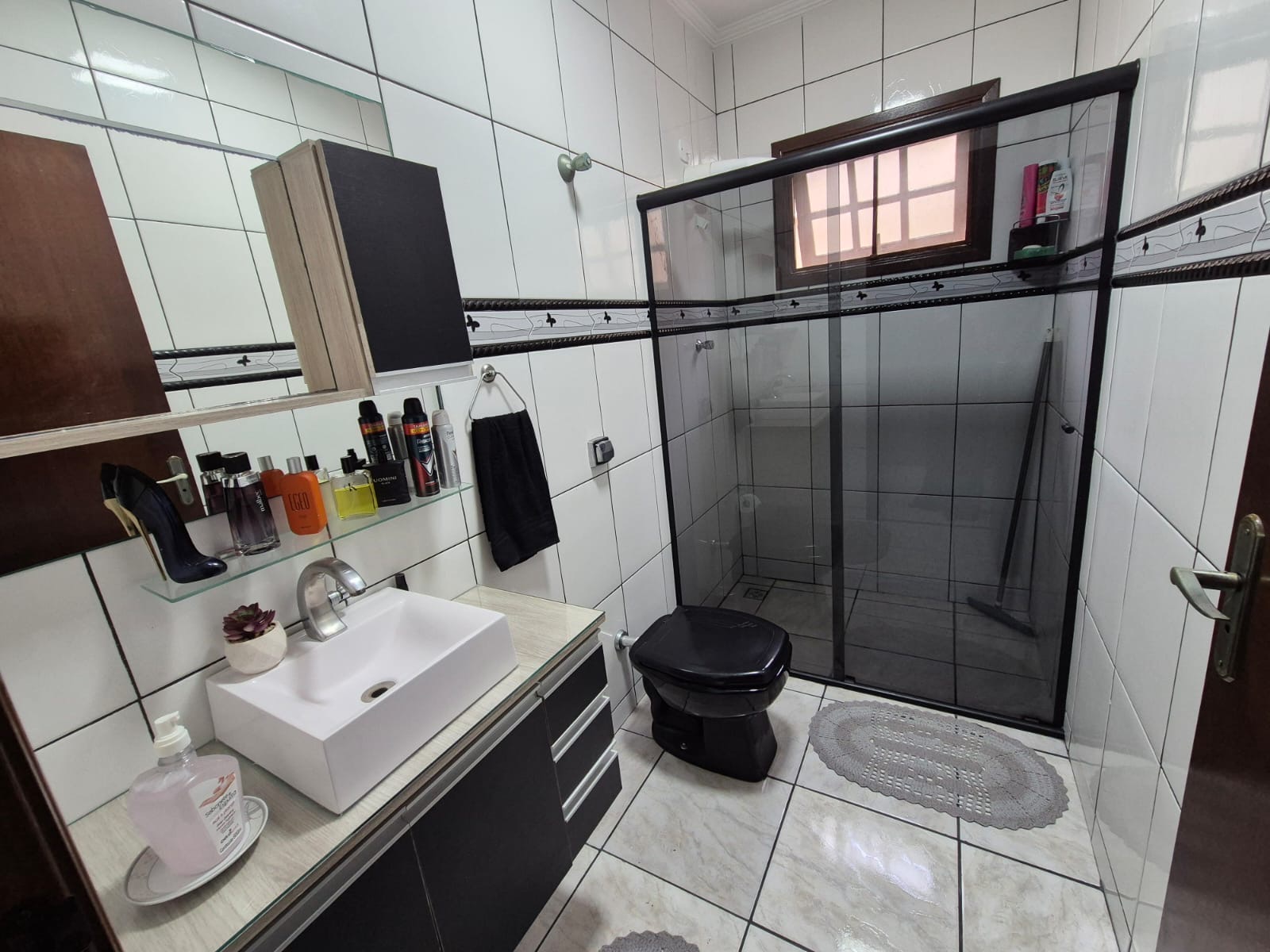Imagens do imóveis Casa Térrea de Condomínio pertinho do Shopping - Campo Limpo Paulista - SP