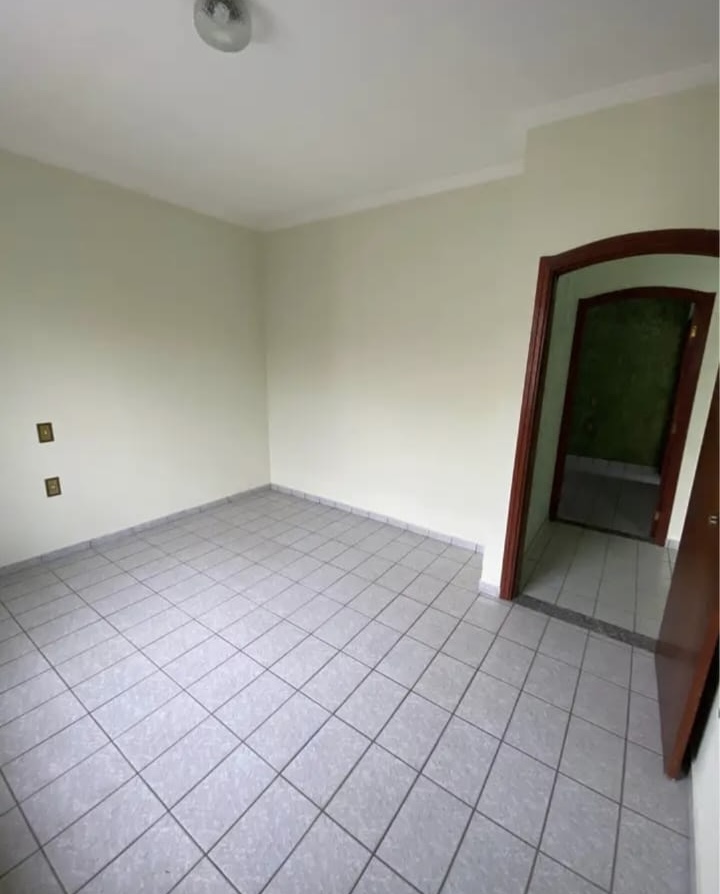 Imagens do imóveis Casa à venda com edícula e 5 quartos – Terreno grande com 313 m² - SANTA GERTRUDES EM JUNDIAI-SP