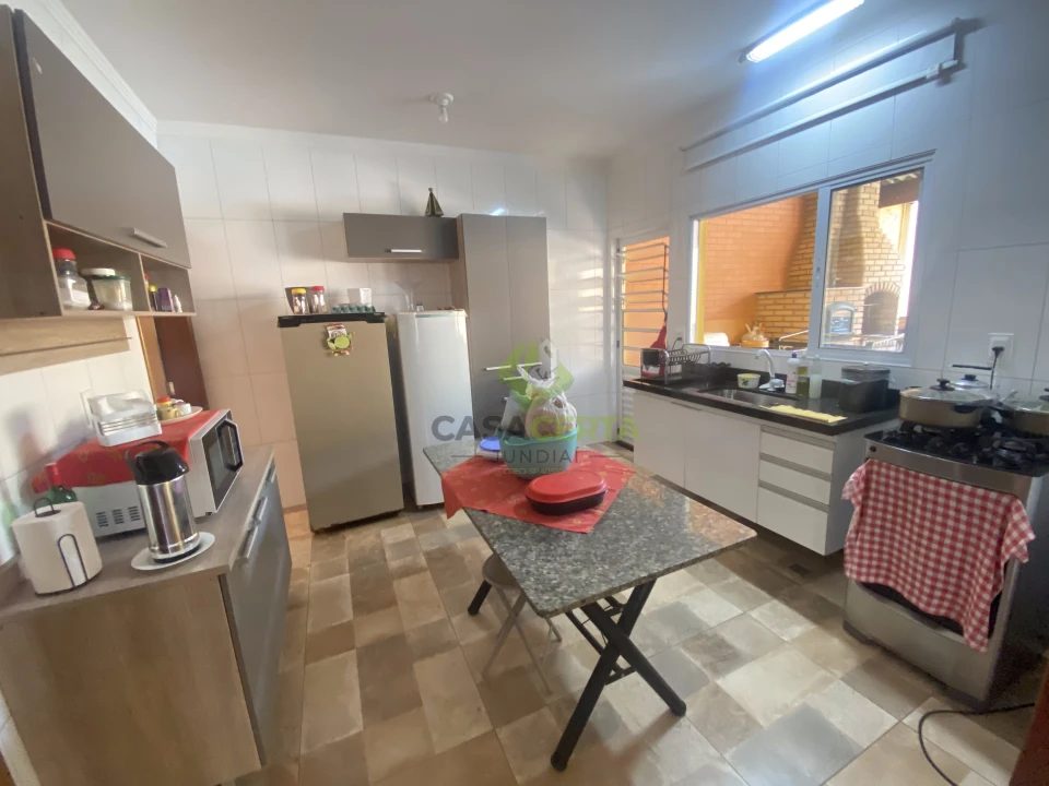 Venda de Chácara em Jarinu – Ideal para Lazer ou Moradia com 4 Quartos sendo 3 Suítes