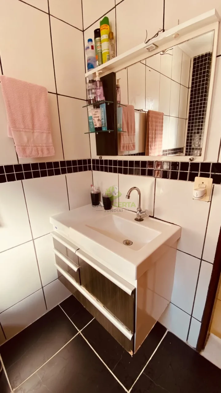 Imagens do imóveis CASA NO JARDIM ITÁLIA – VÁRZEA PAULISTA | 2 DORMITÓRIOS + VARANDA + ESPAÇO GOURMET