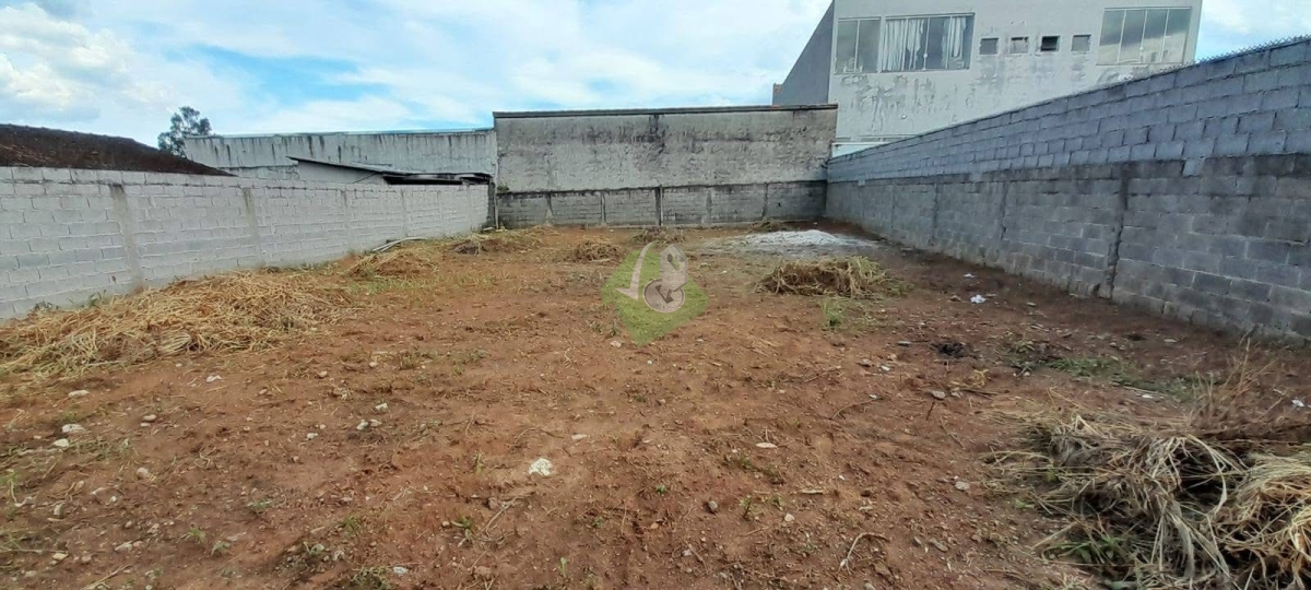 Imagens do imóveis Vendo Terreno no Centro do Maracanã Em Jarinu