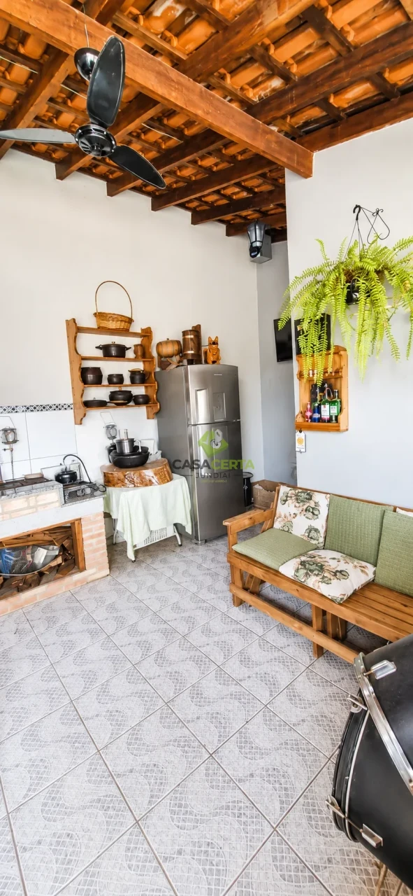 Casa à Venda no Jardim Esplanada – Jundiaí/SP | 2 Dormitórios | Quintal com Churrasqueira