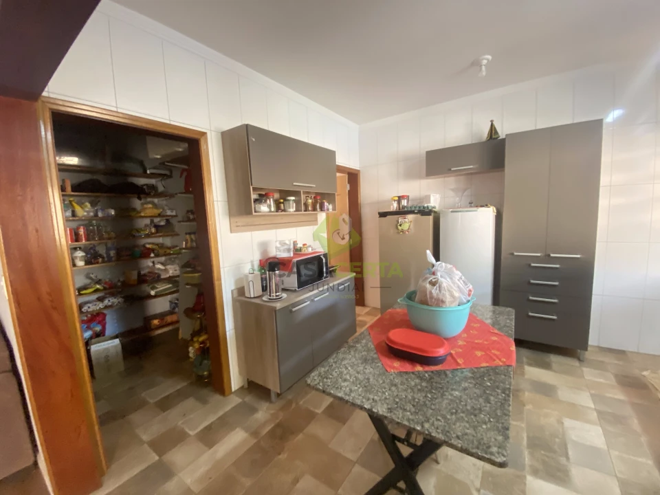 Venda de Chácara em Jarinu – Ideal para Lazer ou Moradia com 4 Quartos sendo 3 Suítes
