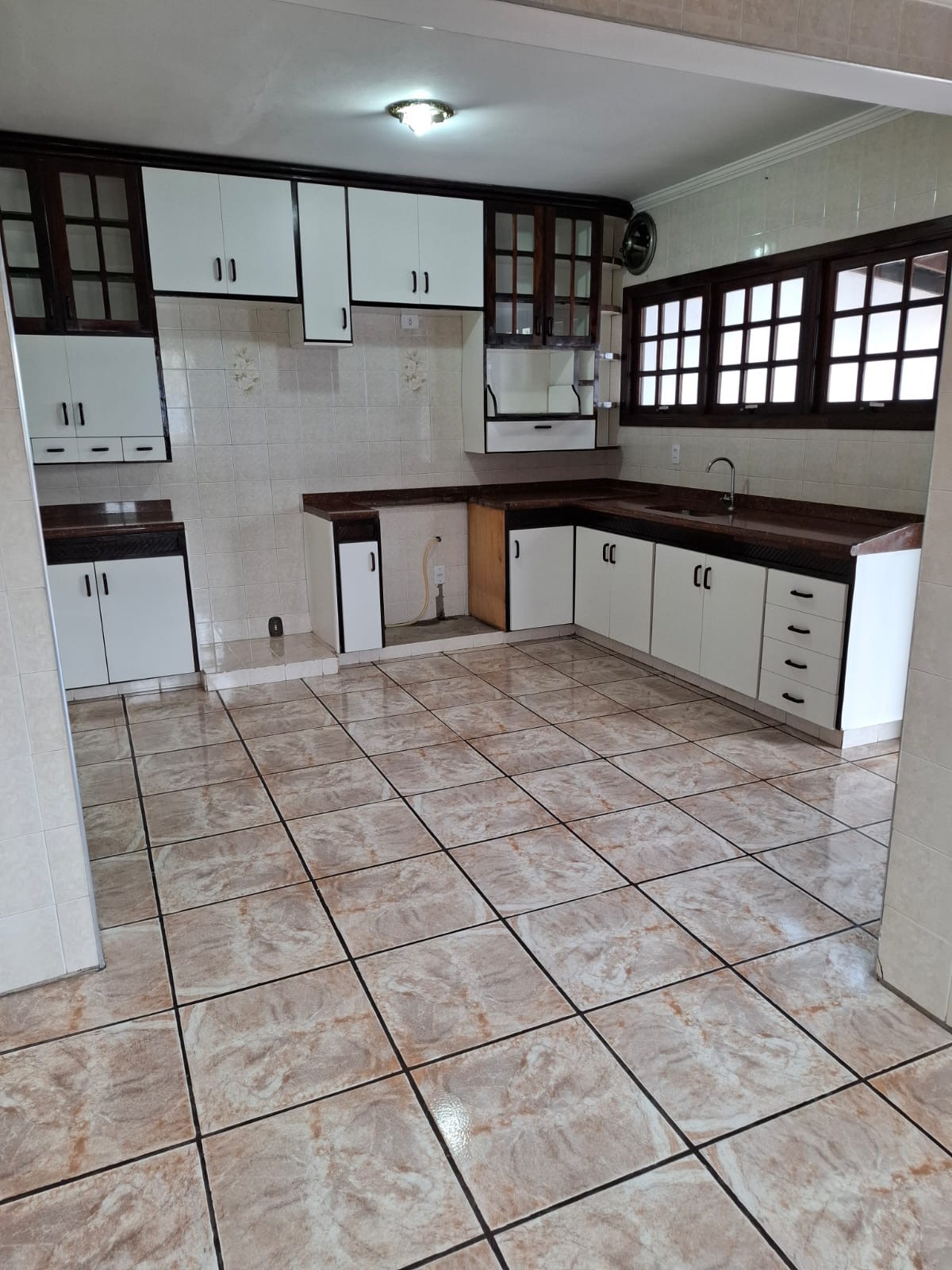 Imagens do imóveis CASA EM VÁRZEA PAULISTA-SP - ACEITA FINANCIAMENTO