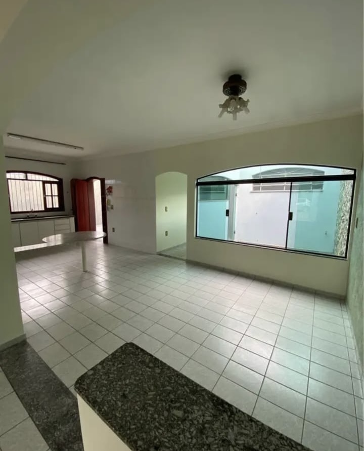 Imagens do imóveis Casa à venda com edícula e 5 quartos – Terreno grande com 313 m² - SANTA GERTRUDES EM JUNDIAI-SP