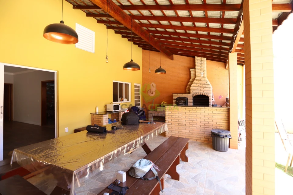 Venda de Chácara em Jarinu – Ideal para Lazer ou Moradia com 4 Quartos sendo 3 Suítes