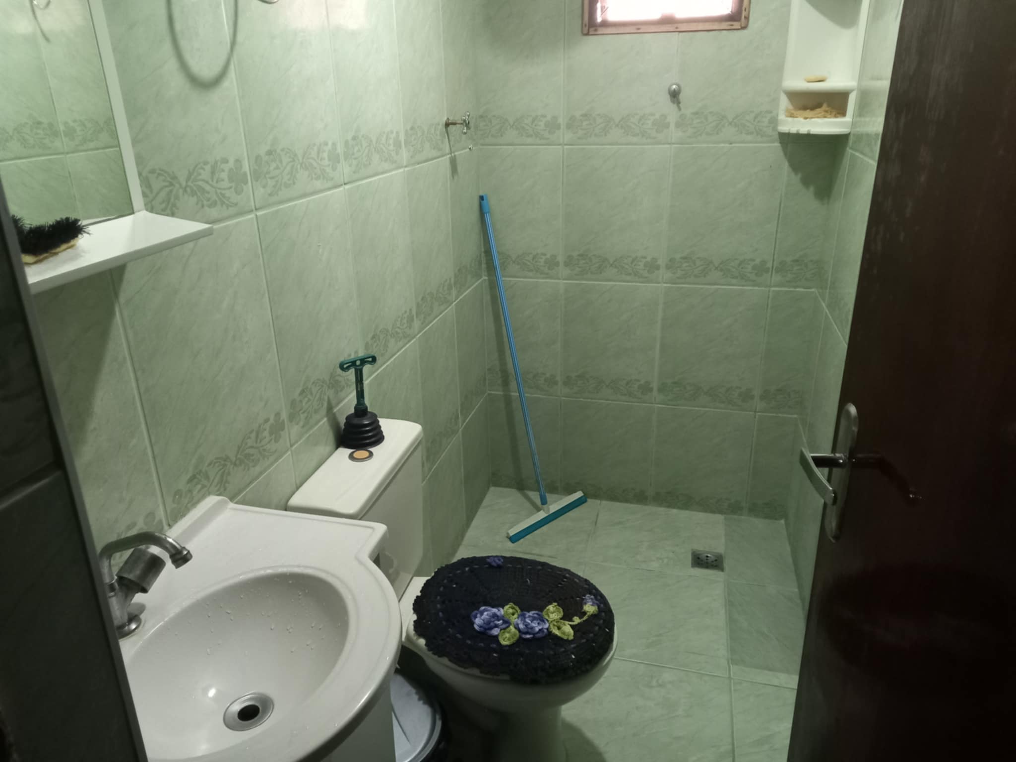 Imagens do imóveis CASA A VENDA NO PARQUE RESIDENCIAL JUNDIAI COM VIVEIROS