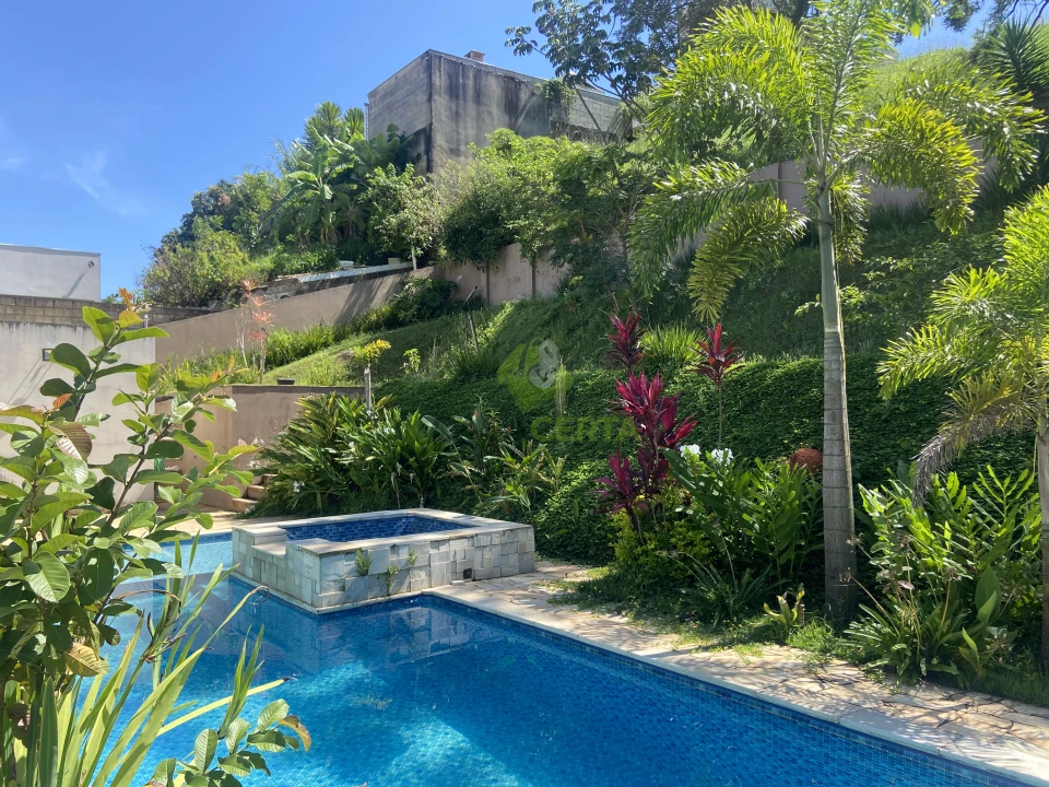 CASA EM CONDOMINIO EM JUNDIAÍ, COM 4 SUÍTES!