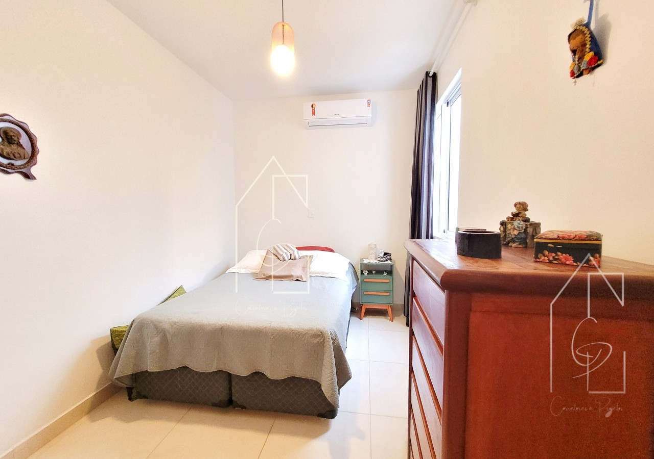 Imagens do imóveis linda casa com 2 quartos (1 suíte) 2 vagas à  venda em Flores, Manaus-AM;