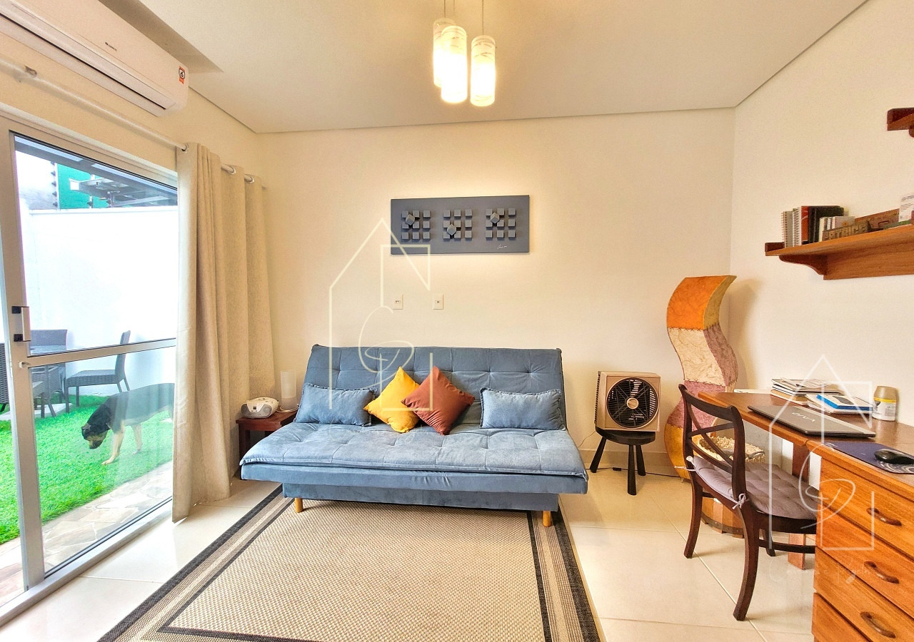 Imagens do imóveis linda casa com 2 quartos (1 suíte) 2 vagas à  venda em Flores, Manaus-AM;