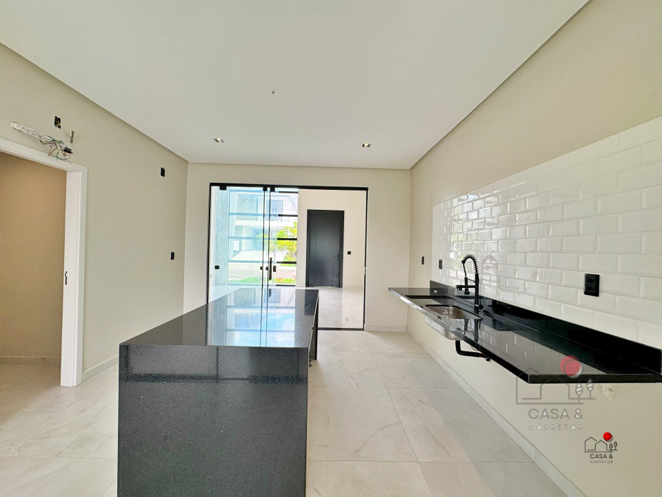 Imagens do imóveis Casa 3 suítes à venda em Quinta das Marinas, Ponta Negra, Manaus-AM;