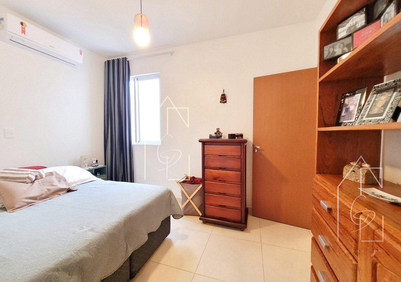 Imagens do imóveis linda casa com 2 quartos (1 suíte) 2 vagas à  venda em Flores, Manaus-AM;