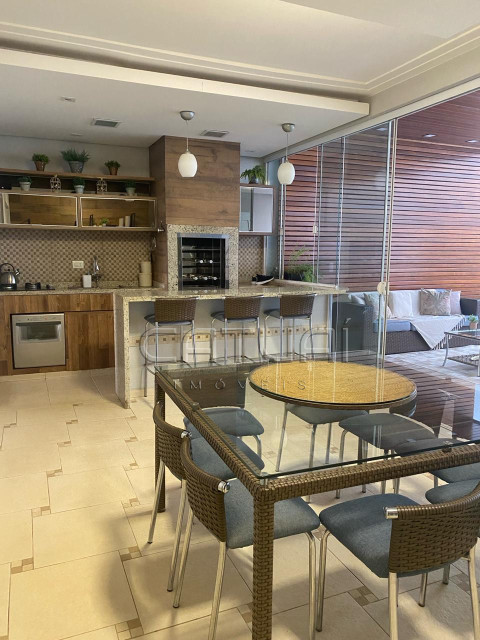 Casa à venda  - Bairro Pacaembu, Londrina Casa à venda  - Bairro Pacaembu, Londrina