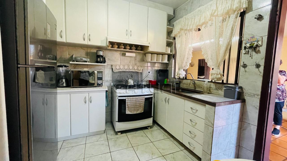 Casa à venda - Bairro Jardim Califórnia em Londrina Casa à venda - Bairro Jardim Califórnia em Londrina