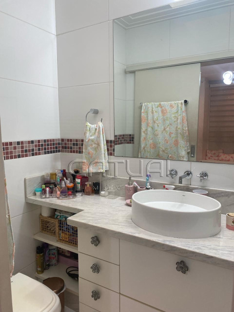 Casa à venda  - Bairro Pacaembu, Londrina Casa à venda  - Bairro Pacaembu, Londrina