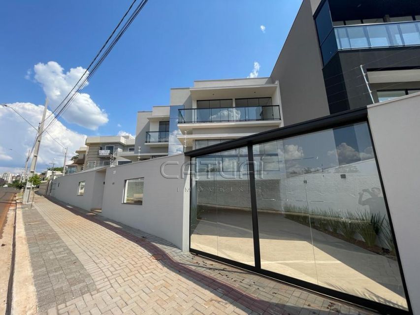 Casa Sobrado à venda - Bairro Universitário, Londrina Casa Sobrado à venda - Bairro Universitário, Londrina