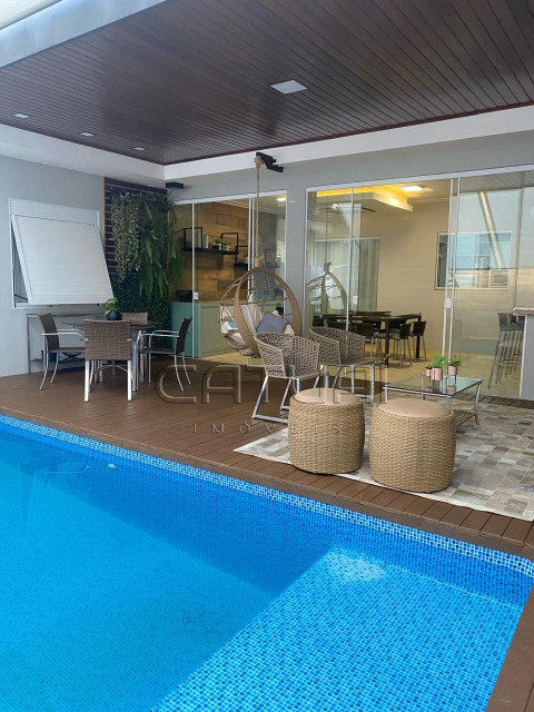 Casa à venda  - Bairro Pacaembu, Londrina Casa à venda  - Bairro Pacaembu, Londrina