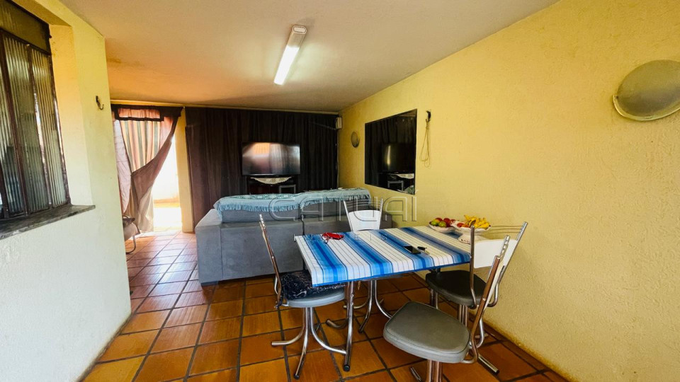 Casa à venda - Bairro Jardim Califórnia em Londrina Casa à venda - Bairro Jardim Califórnia em Londrina