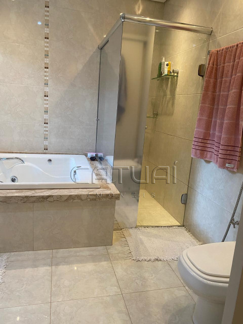 Casa à venda  - Bairro Pacaembu, Londrina Casa à venda  - Bairro Pacaembu, Londrina